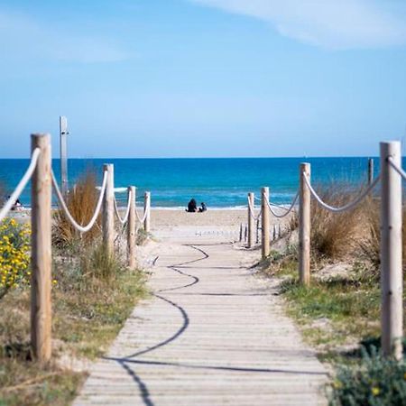 New Beside Sitges With Pool Beside Beach ヴィラノヴァ・イ・ラ・ジェルトル エクステリア 写真